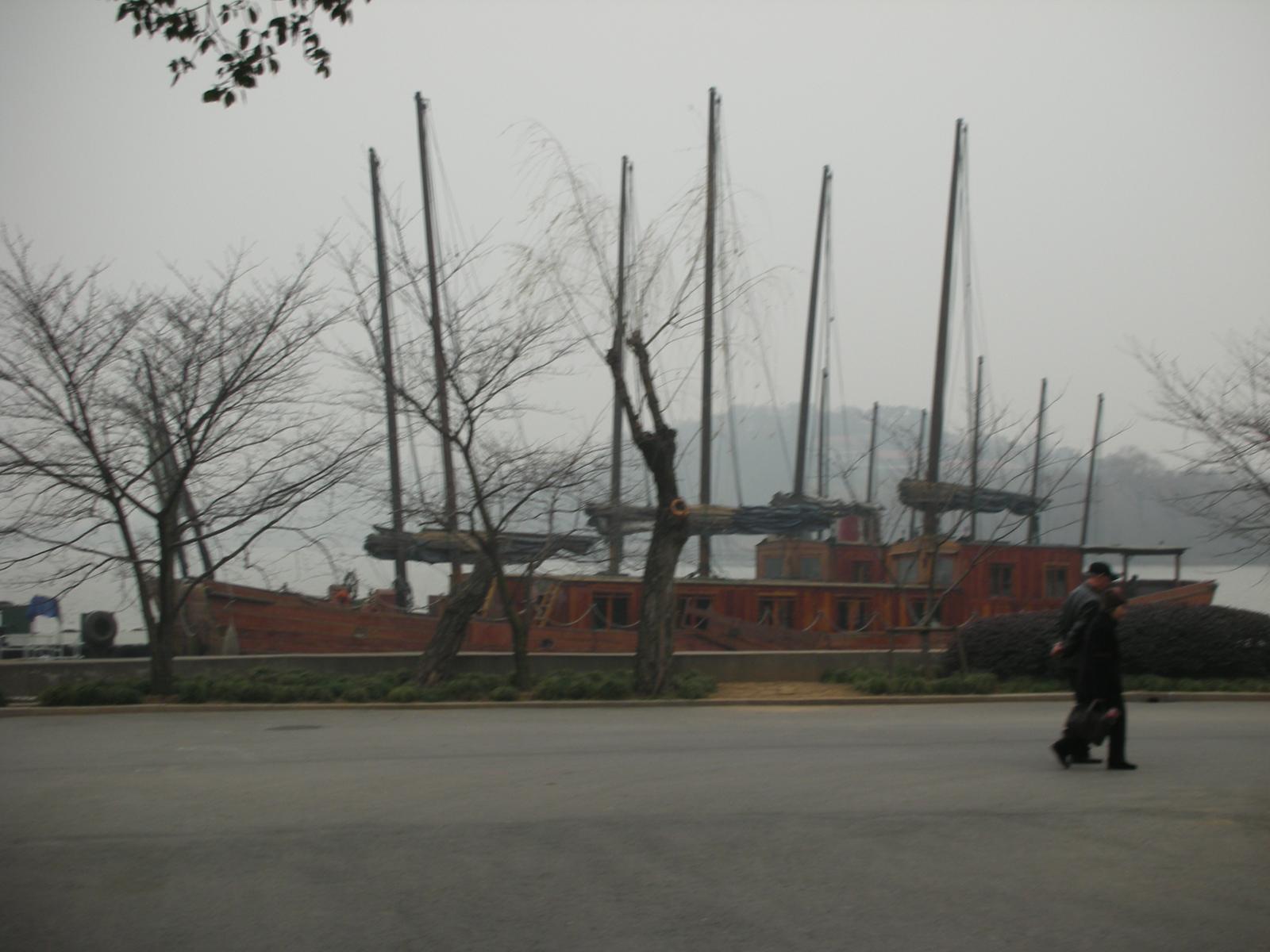 2000年ほど前は錫(スズ)の産地だったが、今は錫がない無錫(その2..無錫を代表する観光地である太湖)